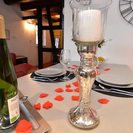 L'elégant De La Petite Venise